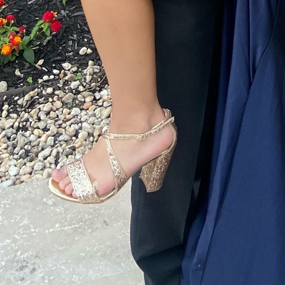 Sparkly Gold Heels - Picture 3 of 8